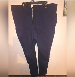 ⚘️Forever 21 navy blue stretch skinny pants zip back
